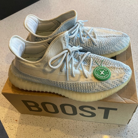 Adidas Yeezy Boost 350 v2 Cloud White size 10